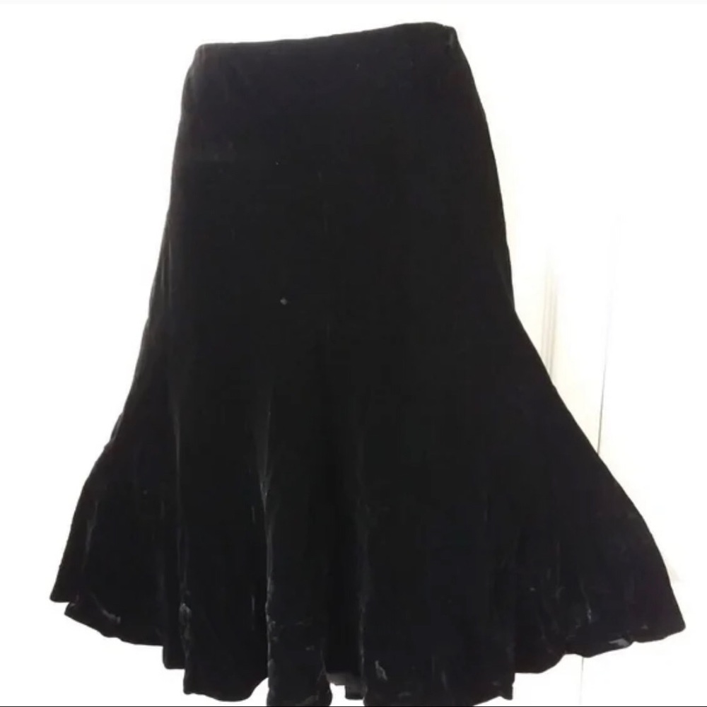 Black velvet elegant midiskirt flutter hem Stevie nicks Carolyn Bessette